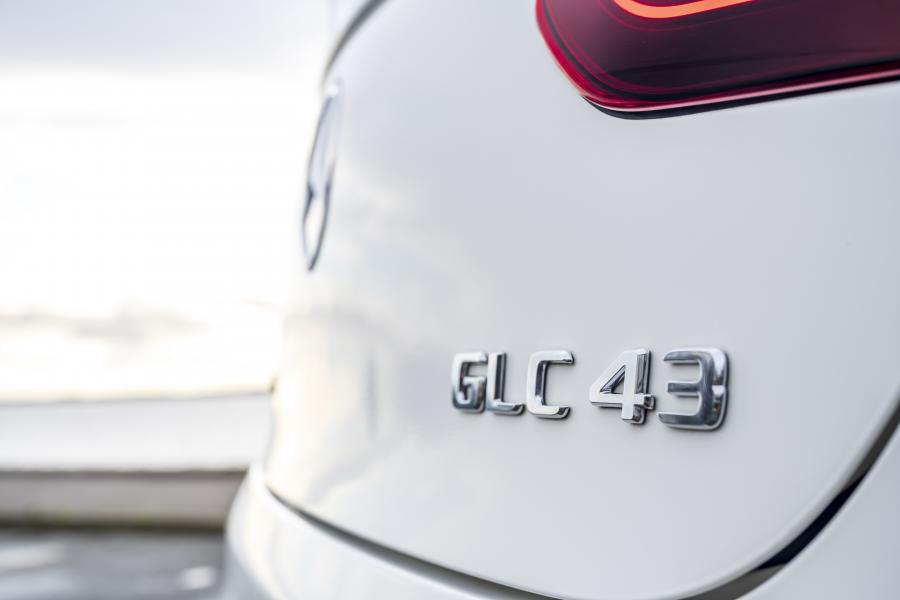 Логотип Mercedes-AMG GLC43 4Matic Coupe (C253) 2019 года  (UK) (фото 20 из 69)